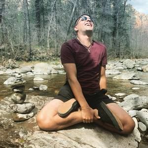 Meet your Posher, Diego